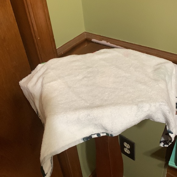 JINGLES & JOY- Seasonal- DOGGIE 🐶 HOLIDAY🎄 Bath Towel Set - Picture 6 of 14